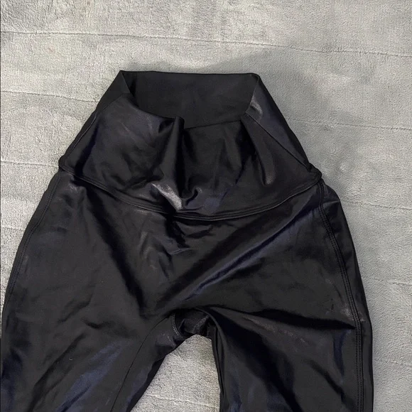 Bombshell Sportswear Shiny Black Leggings - Picture 6 of 8
